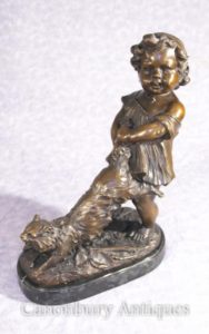 Francese Bronzo Girl and Cat Statue Figurine