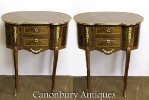 Pair French Empire Fagioli di renne Cestelli di cassetti Bedsides Nightstand