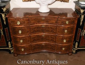 Reggiano in noce Regina d'arco Anteriore Cassettiera Mobilia