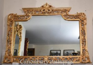 Grande specchietto inglese dorato con chippendale