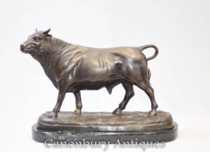 Casting di Bullock della mucca della statua del bronzo del bronzo francese