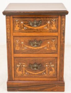 Comodino antico con cassettiera del 1880