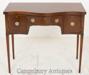 Credenza georgiana in mogano a buffet antico