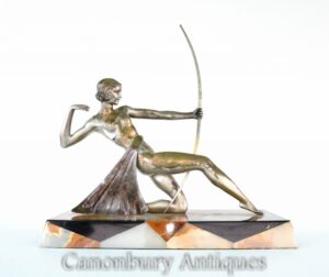 Statua di Diana The Archer Art Deco in bronzo