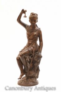 Statua di fanciulla romana in bronzo italiano - statuetta femminile