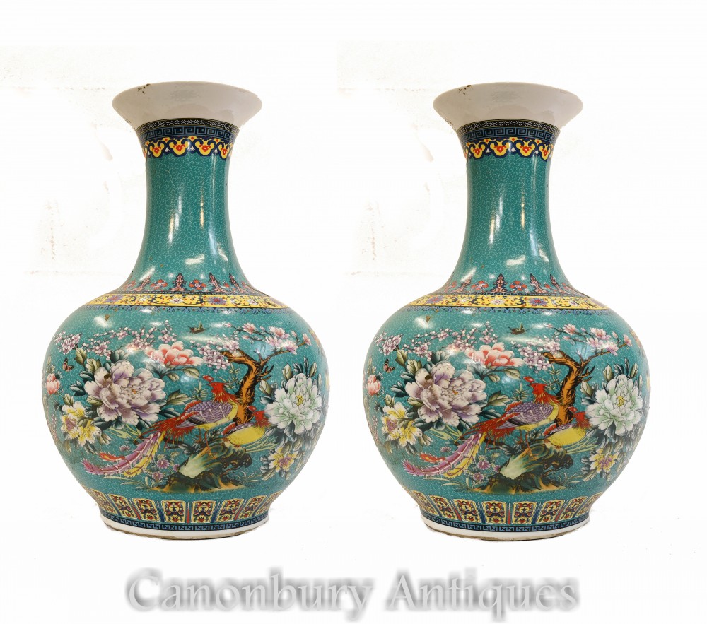 Coppia di vasi in porcellana cinese - Forma Qianlong Shangping